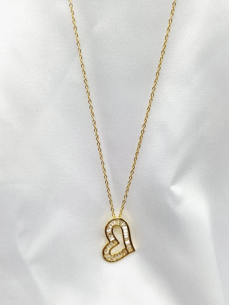 گردنبد زنانه قلبی برند Stainless Steel