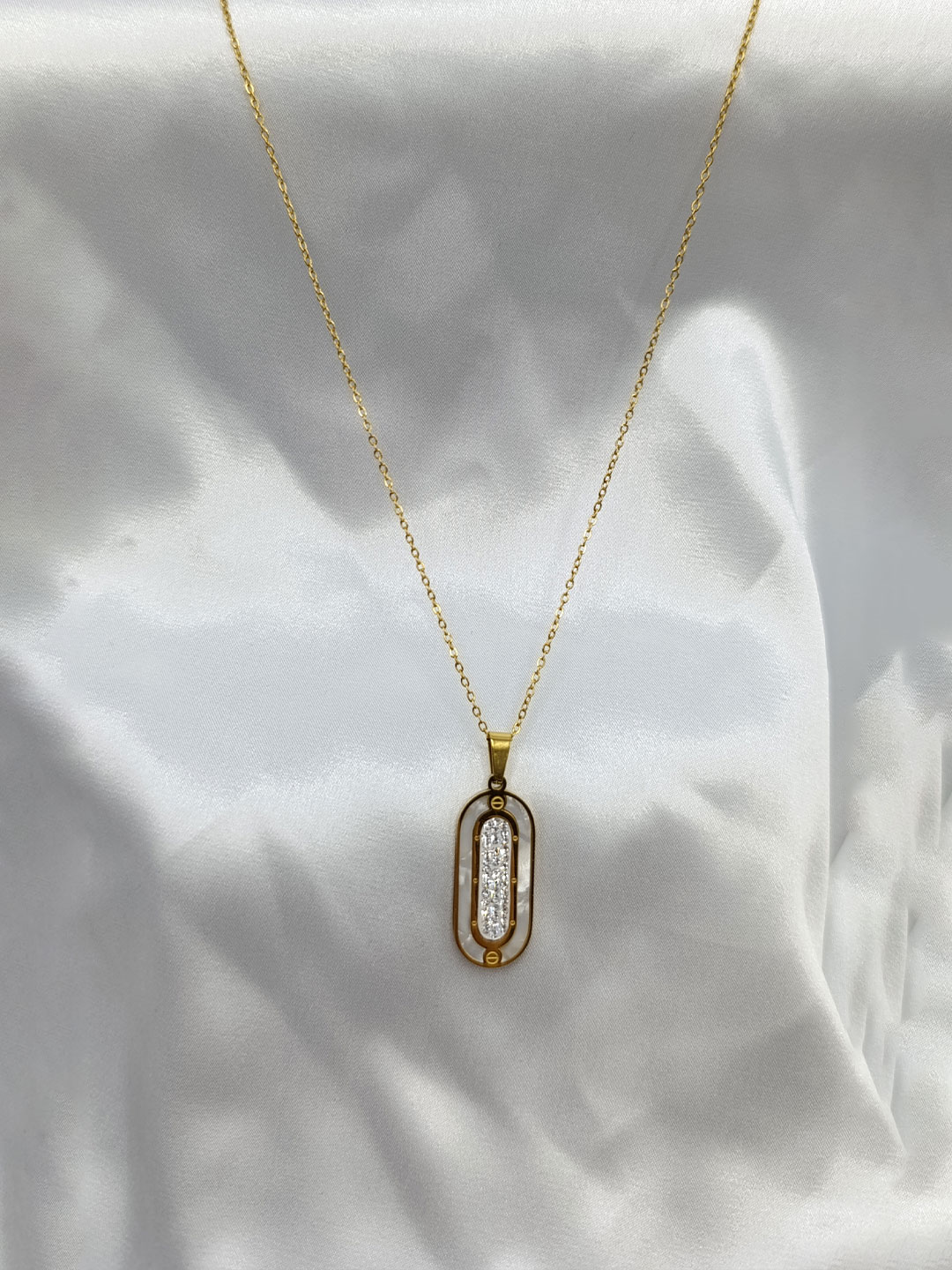 گردنبد زنانه برند Stainless Steel