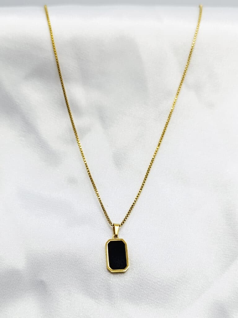 گردنبد زنانه پلاک برند Stainless Steel