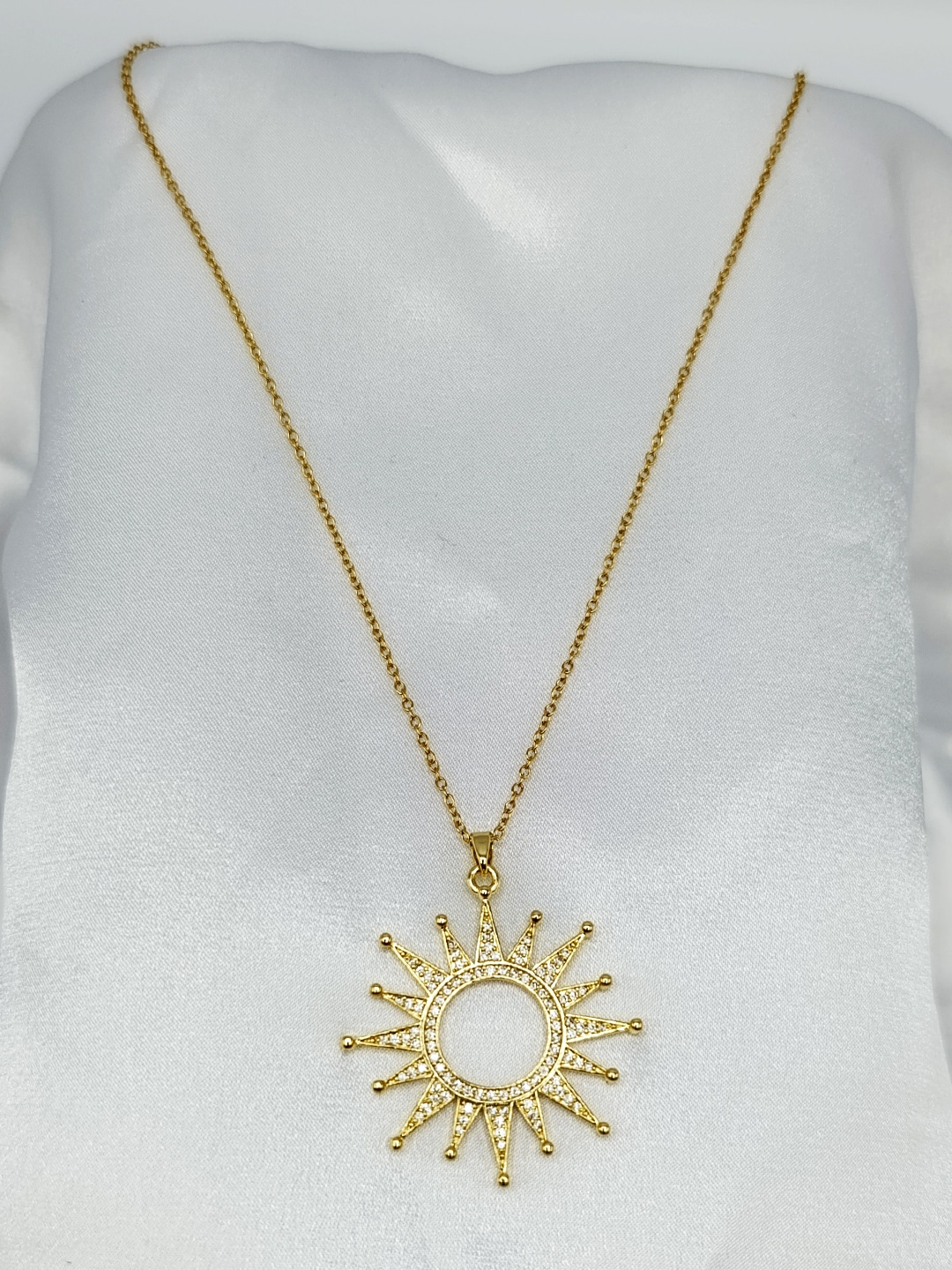 گردنبد زنانه خورشیدی برند Stainless Steel گردنبد زنانه خورشیدی برند Stainless Steel