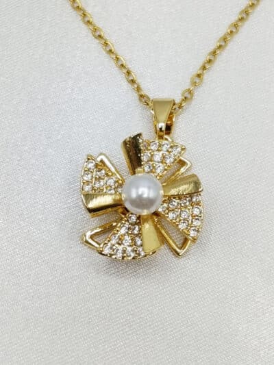 گردنبد فرفره ای نگین دار برند Stainless Steel