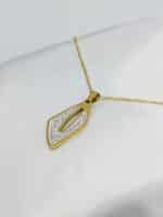 گردنبد برگ گل طلایی نگین دار برند Stainless Steel