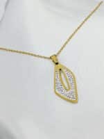 گردنبد برگ گل طلایی نگین دار برند Stainless Steel