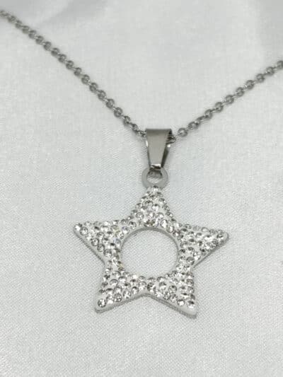 گردنبد ستاره ای نگین دار برند Stainless Steel