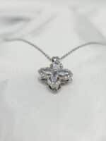 گردنبد گل نگین دار برند Stainless Steel