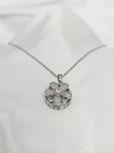 گردنبد گل نگین دار برند Stainless Steel