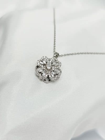 گردنبد گل گردان نگین دار برند Stainless Steel