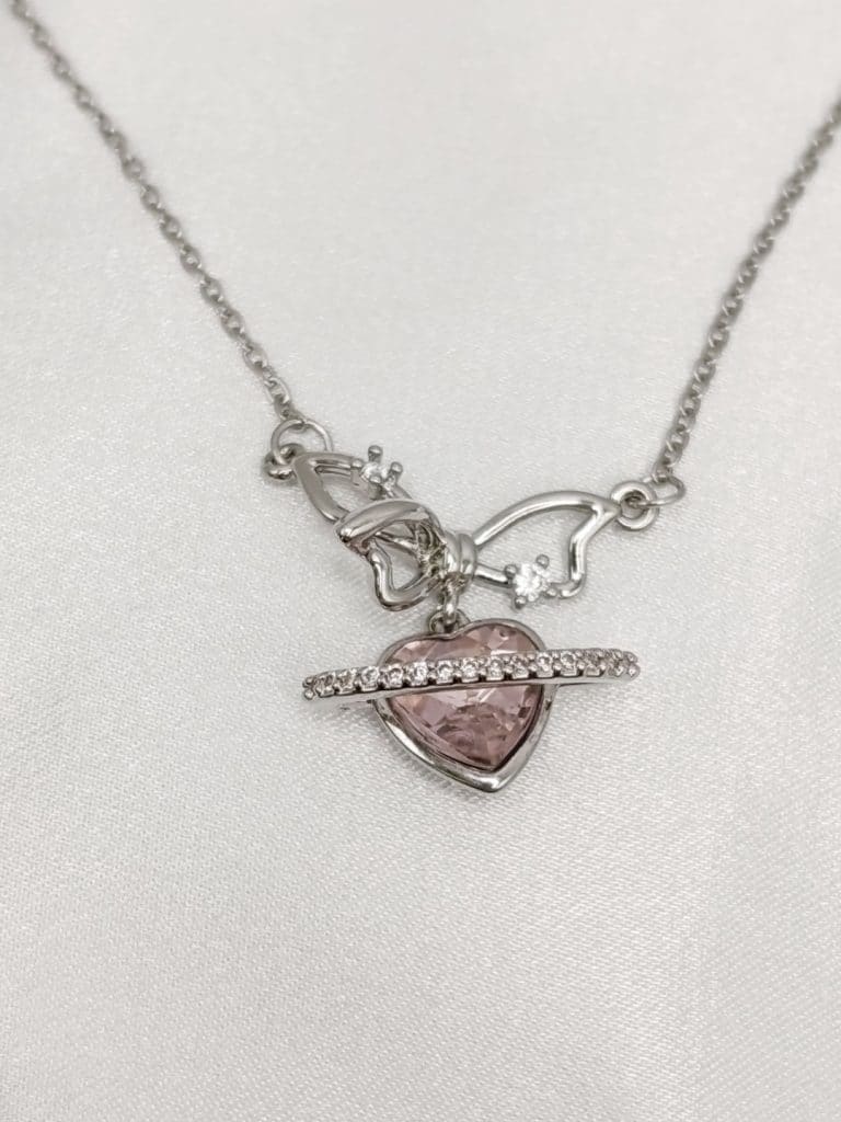 گردنبد نقره ای قلب نگین دار برند Stainless Steel