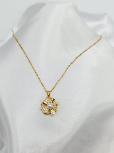 گردنبد فرفره ای نگین دار برند Stainless Steel