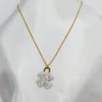 گردنبد پر گل نگین دار برند Stainless Steel