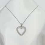 گردنبد رنگ نقره ای قلب نگین دار برند Stainless Steel