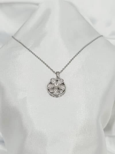 گردنبد گل نگین دار برند Stainless Steel