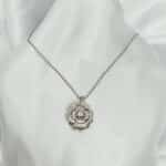 گردنبند گل رز نگین دار برند Stainless Steel کد 2042