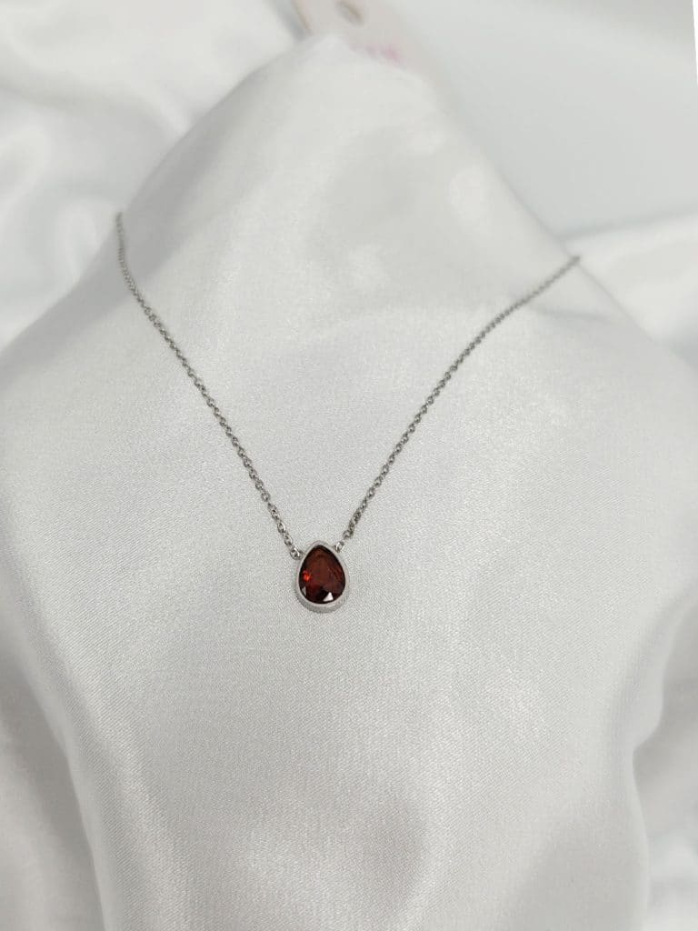 گردنبد نقره ای قطره نگین دار برند ژوپینگ