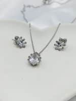 نیم ست زنانه و دخترانه نقره با نگین درخشان طرح گل 222