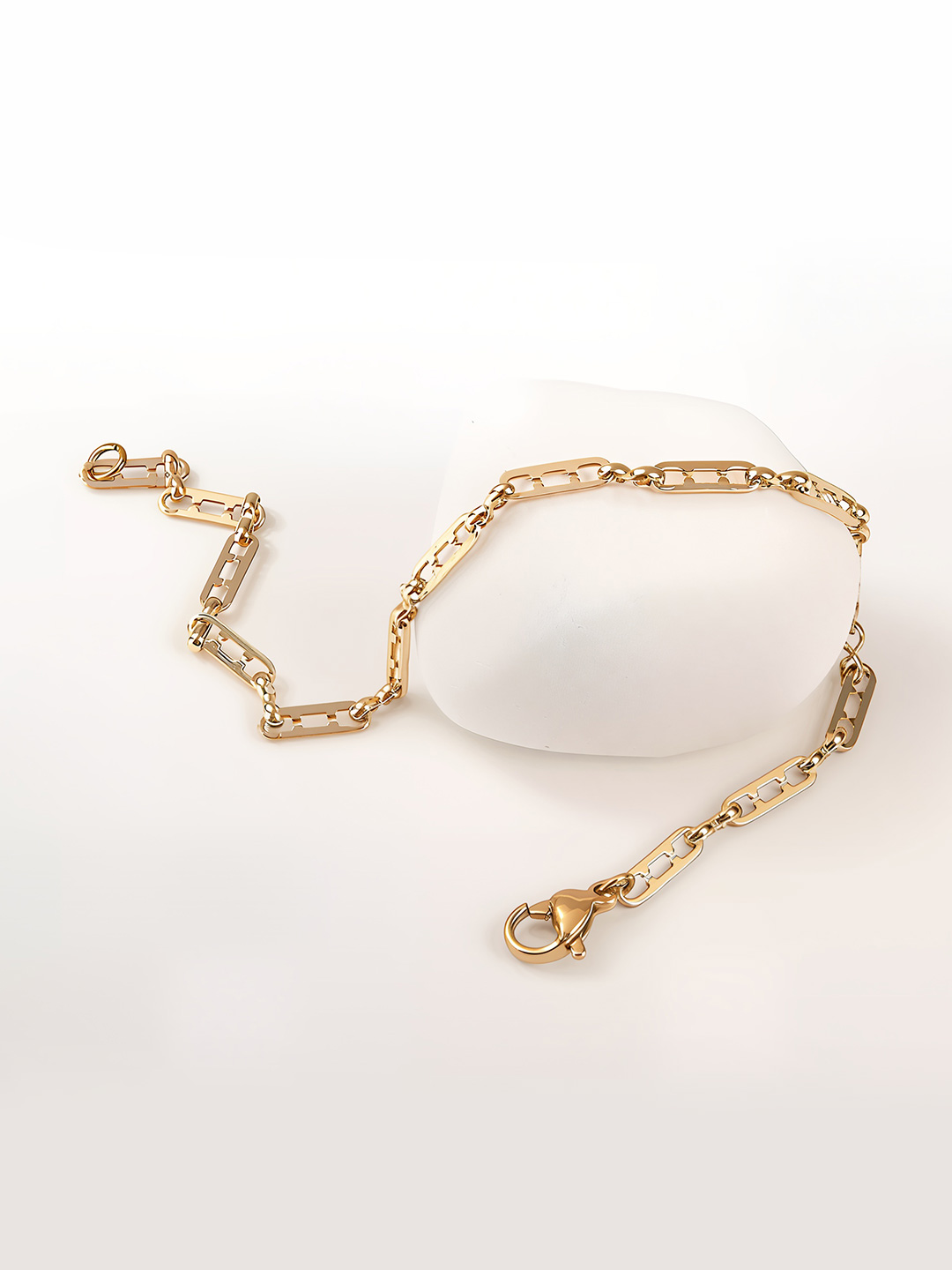 520 دستبند زنانهمینیمال طلایی ژوپینگ کد 520